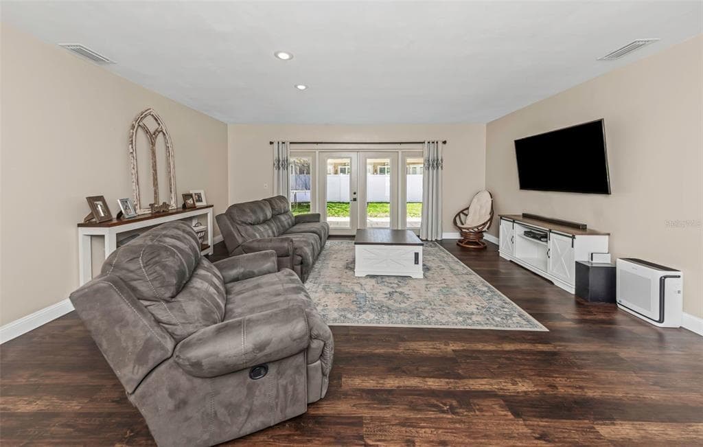 1889 STANCEL DRIVE, CLEARWATER, FL 33764 photo 2