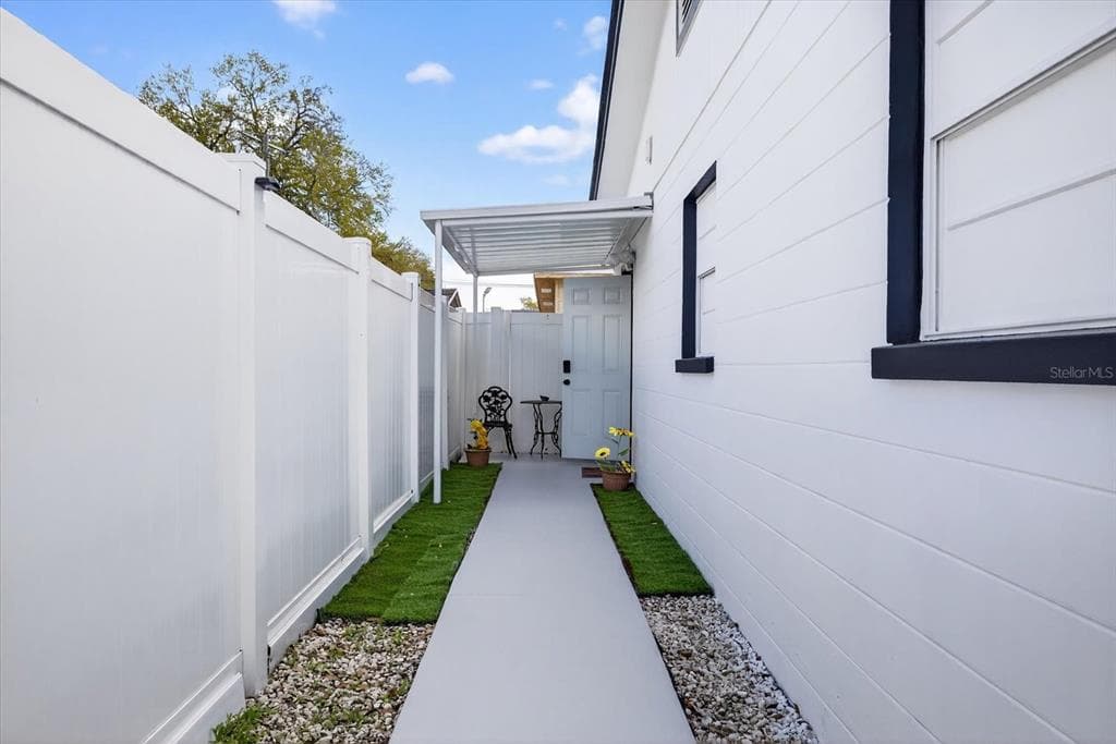 5407 ROSEMONT AVENUE, TAMPA, FL 33614 photo 4