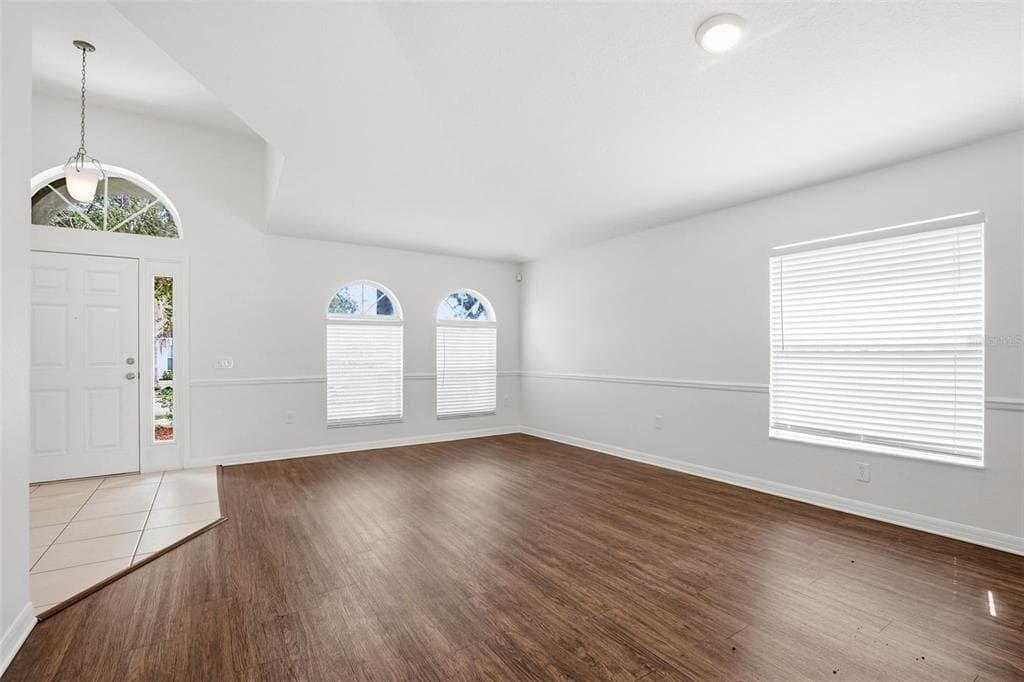 1012 CRISTELLE JEAN DRIVE, RUSKIN, FL 33570 photo 3