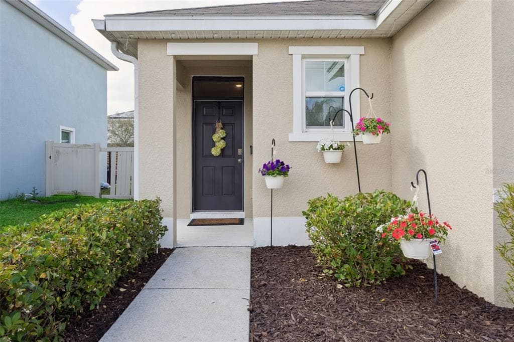 32772 ANSLEY BLOOM Lane, WESLEY CHAPEL, FL 33543 photo 3