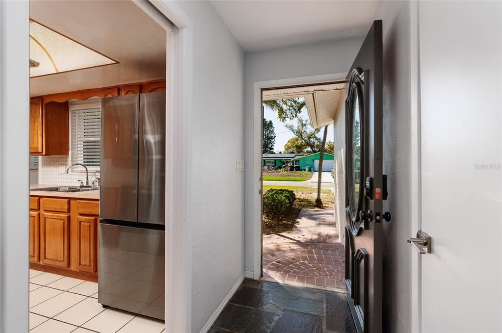 2045 66TH AVENUE, Street PETERSBURG, FL 33712 photo 4