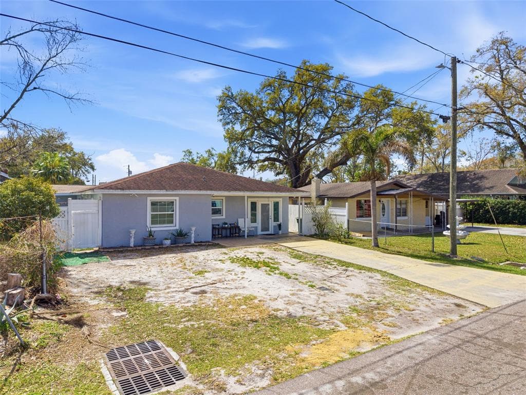 2706 POWHATAN AVENUE, TAMPA, FL 33614