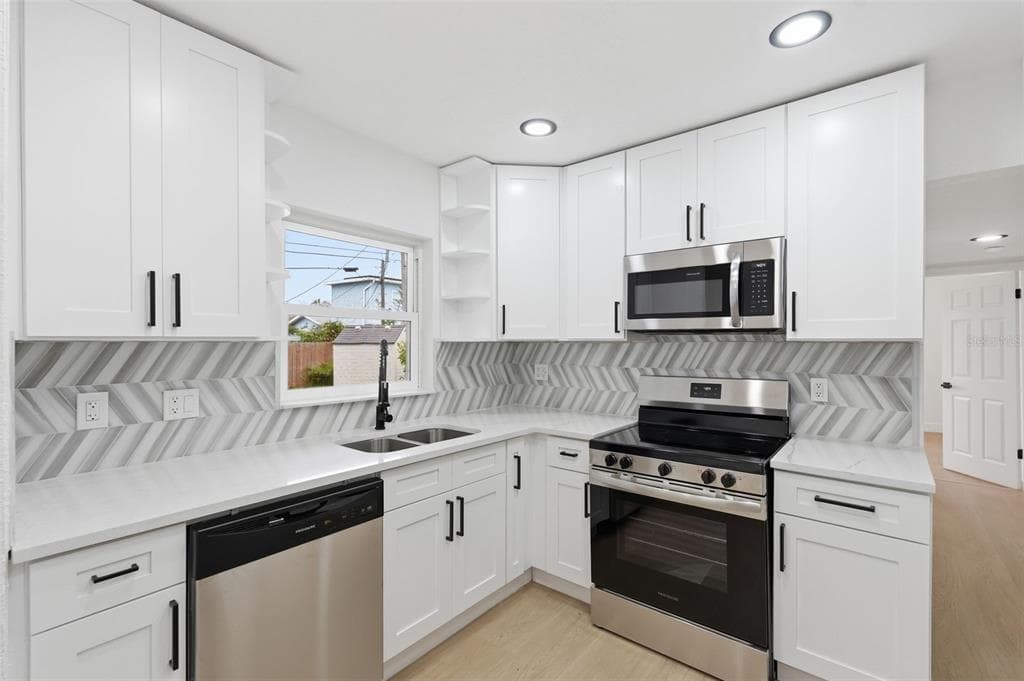 5347 30TH Avenue, Street PETERSBURG, FL 33710 photo 5