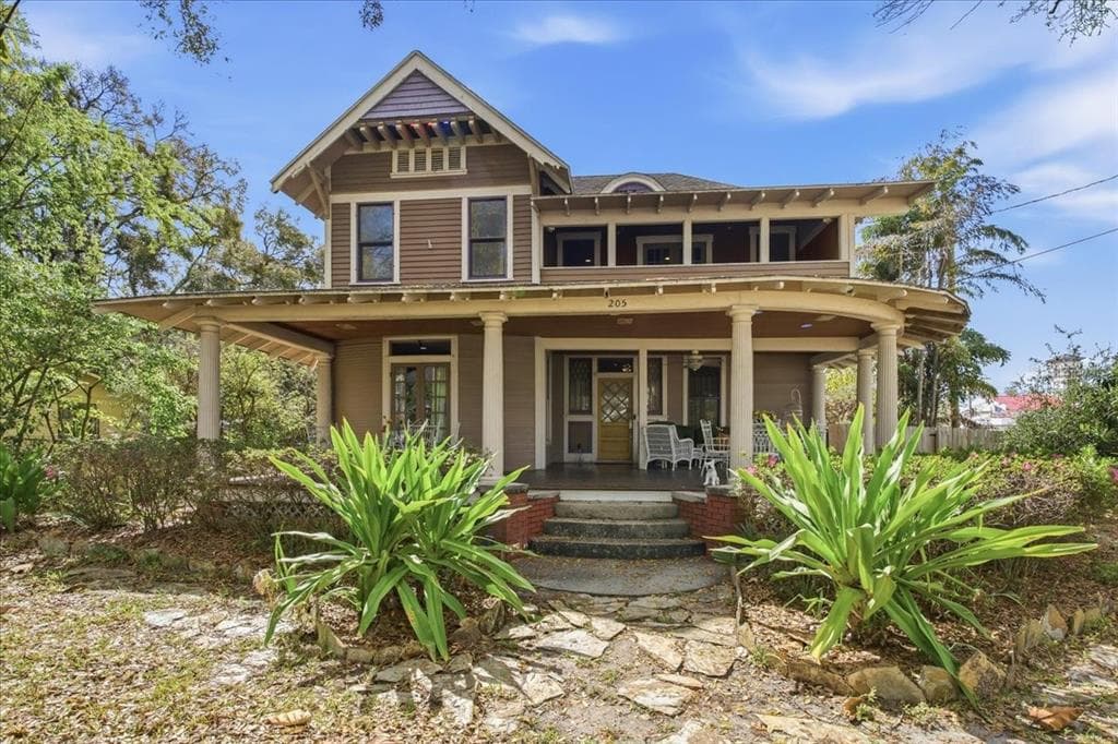 205 PARK AVENUE, TAMPA, FL 33602