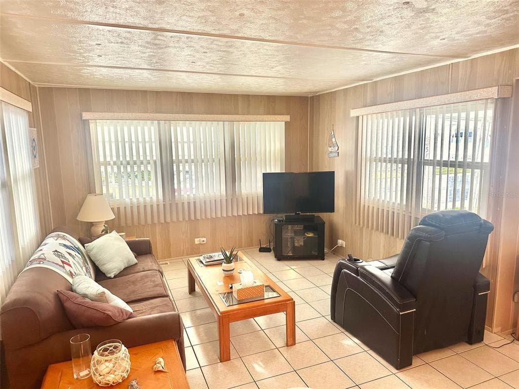 2000 BAY DRIVE Unit 49, LARGO, FL 33771 photo 5