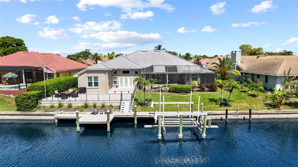 9810 COMPASS POINT Way, TAMPA, FL 33615 photo 2