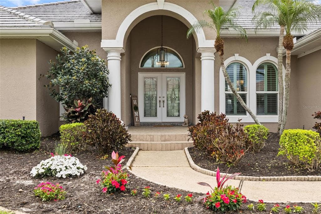 9810 COMPASS POINT Way, TAMPA, FL 33615 photo 5