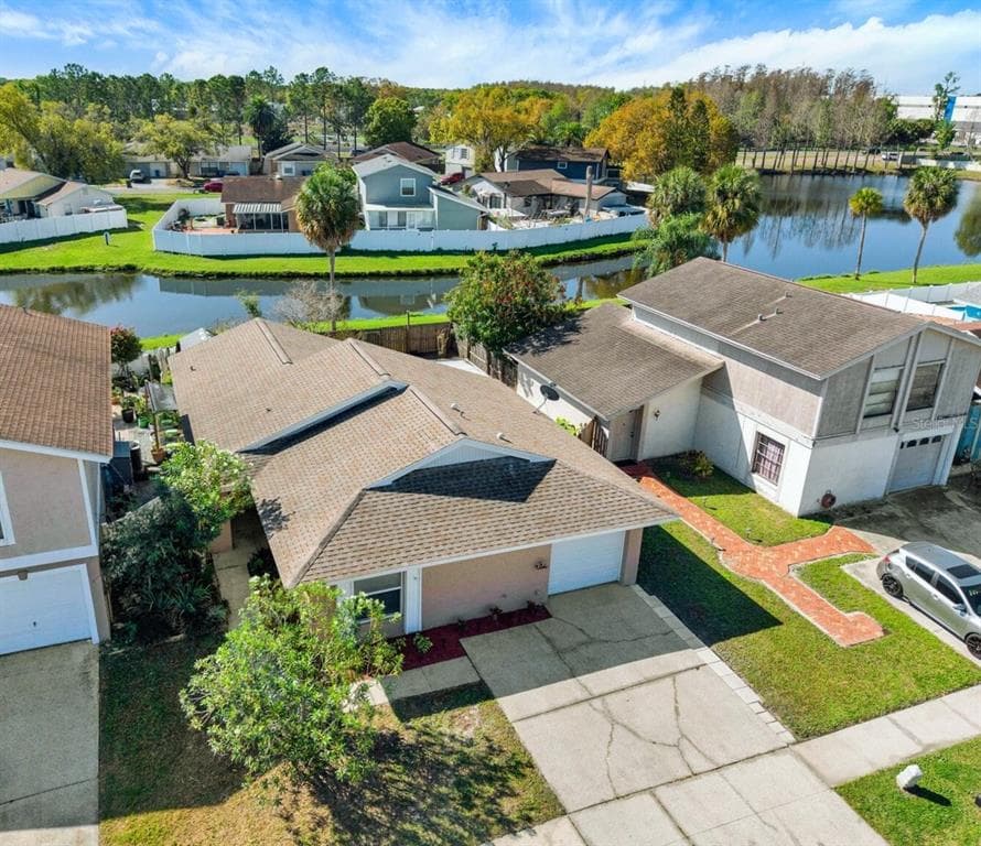 10320 FERNBROOK Lane, TAMPA, FL 33624 photo 3