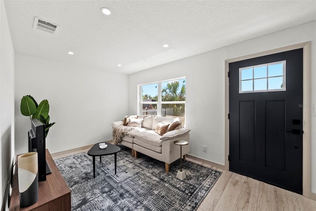 7331 36TH AVENUE, ST PETERSBURG, FL, 33710 photo 4