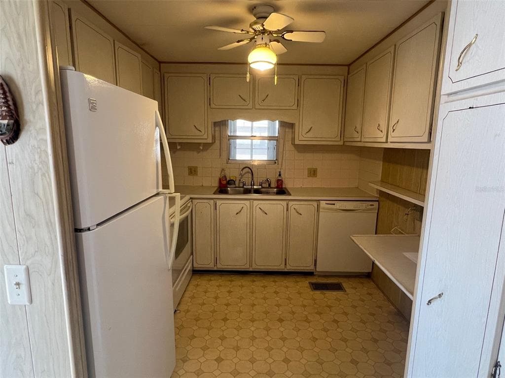 19 PINDO PALM STREET, LARGO, FL 33770 photo 5