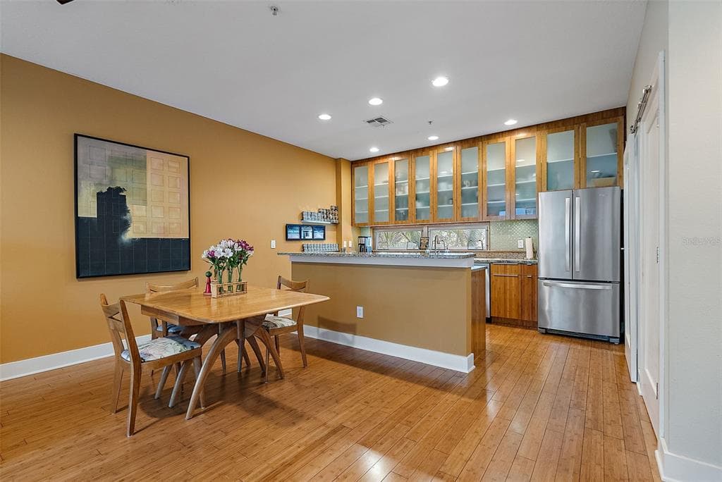 325 5TH Avenue Unit 10, Street PETERSBURG, FL 33701 photo 3