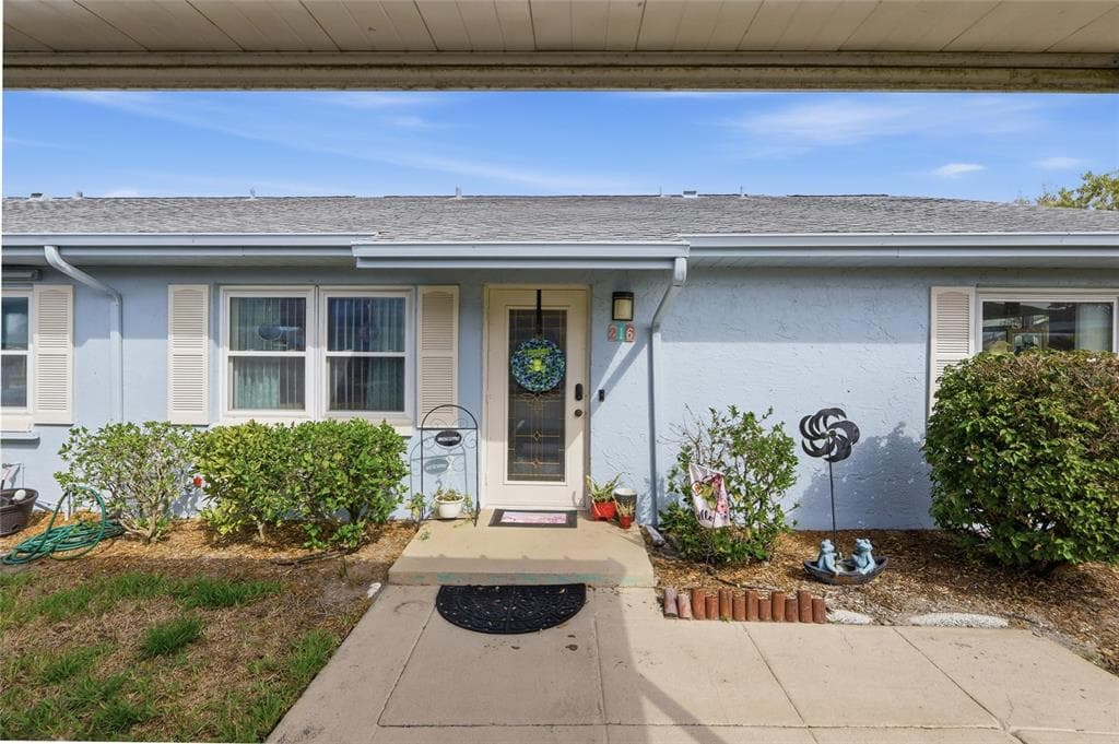 216 GLOUCESTER Boulevard Unit 216, SUN CITY CENTER, FL 33573 photo 2