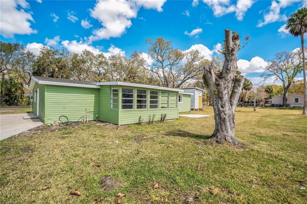 6211 FLORENCE Street, GIBSONTON, FL 33534 photo 5