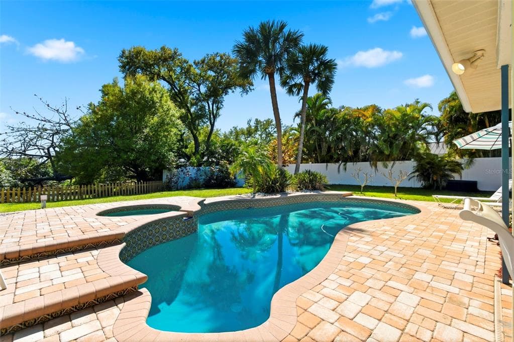 11932 99TH Avenue, SEMINOLE, FL 33772 photo 5