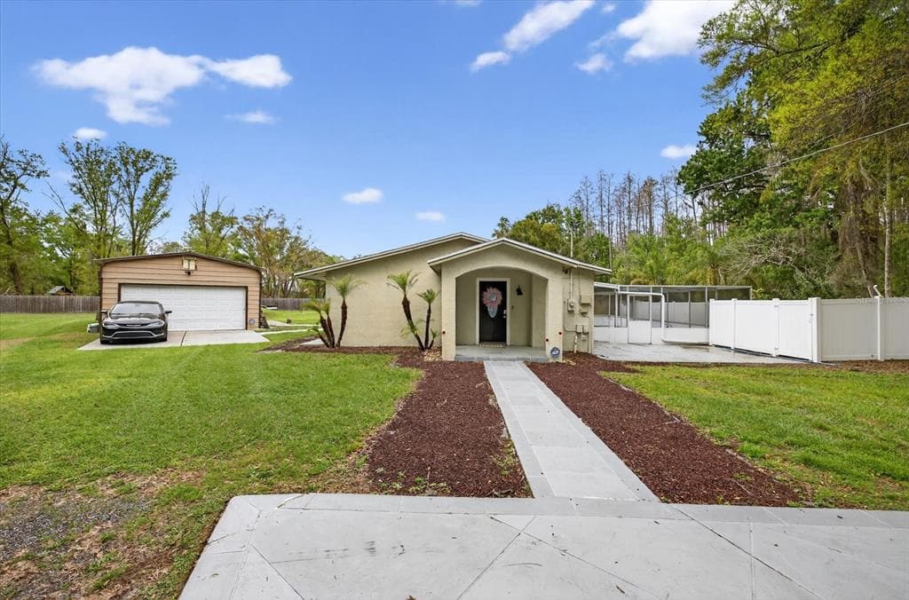 19514 DALE MABRY HIGHWAY, LUTZ, FL, 33548