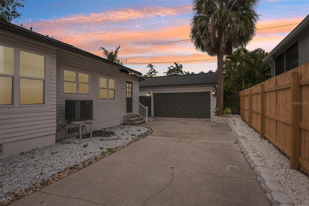 159 81ST AVENUE, ST PETERSBURG, FL, 33702 photo 2