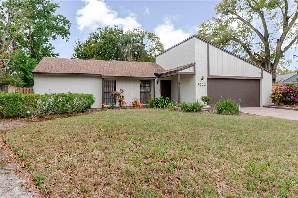 8222 LA SERENA Drive, TAMPA, FL 33614 photo 5