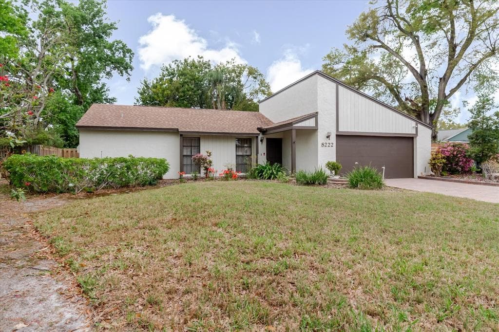 8222 LA SERENA Drive, TAMPA, FL 33614 photo 4