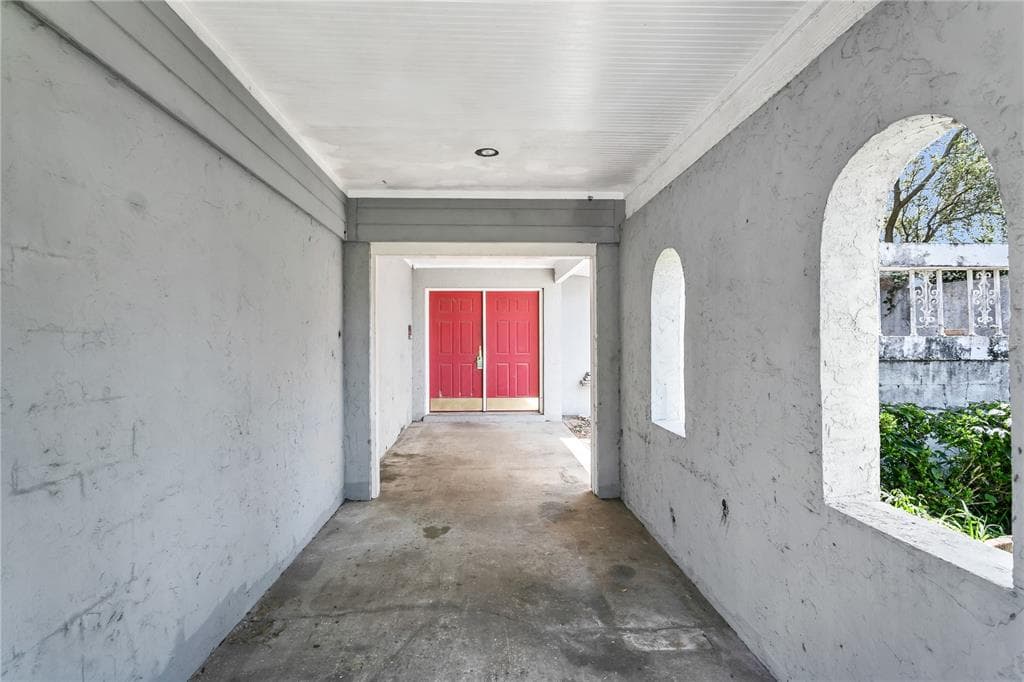 6734 TWELVE OAKS BOULEVARD, TAMPA, FL, 33634 photo 3