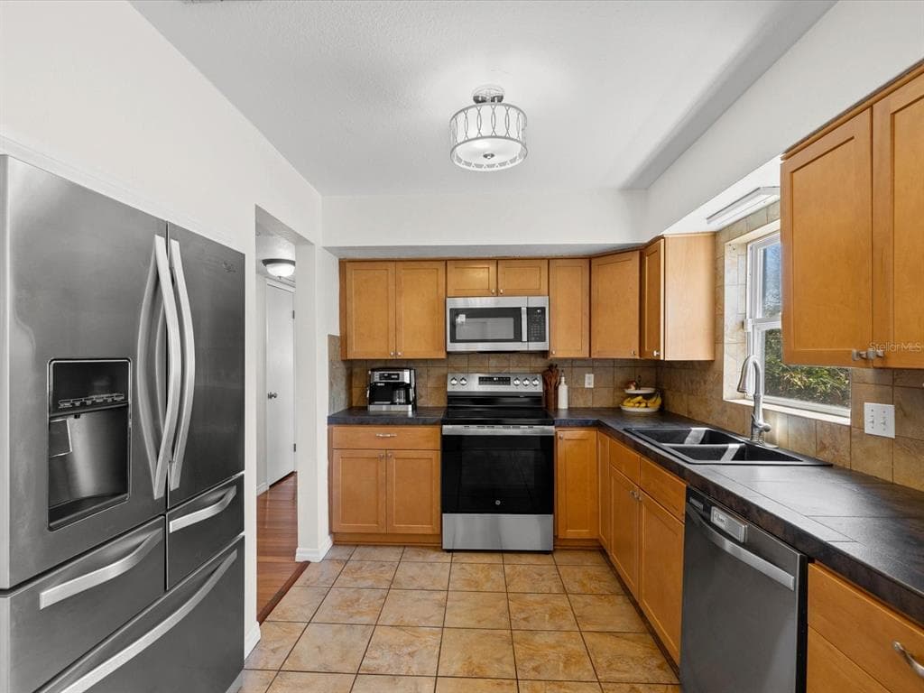 5330 26TH Avenue, Street PETERSBURG, FL 33710 photo 4