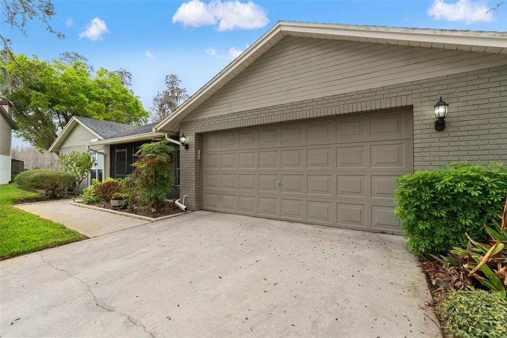 2803 CORRIE Way, TAMPA, FL 33618 photo 3