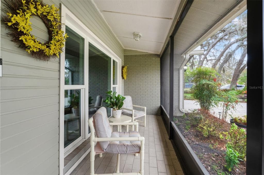 2803 CORRIE Way, TAMPA, FL 33618 photo 4