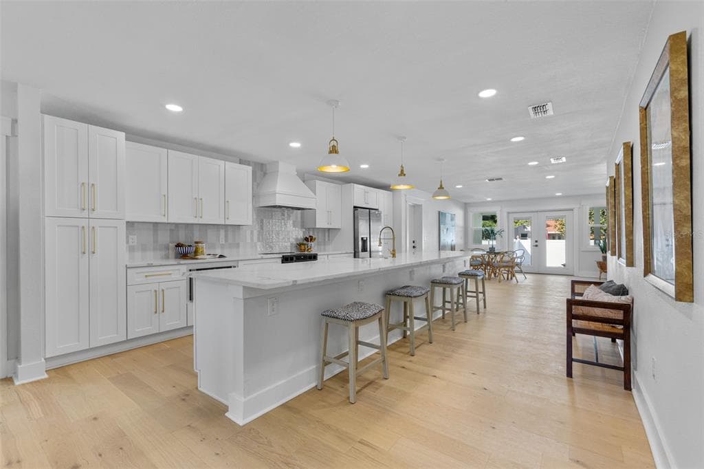 1020 15TH STREET, Street PETERSBURG, FL 33705 photo 4