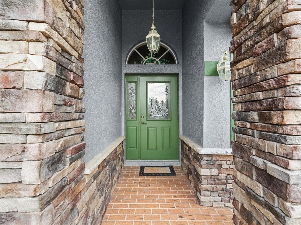 5235 POND VIEW Court, ZEPHYRHILLS, FL 33541 photo 4