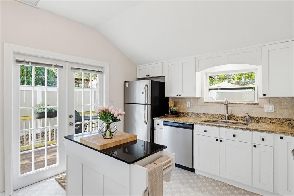 1220 ORANGE Avenue, DUNEDIN, FL 34698 photo 5