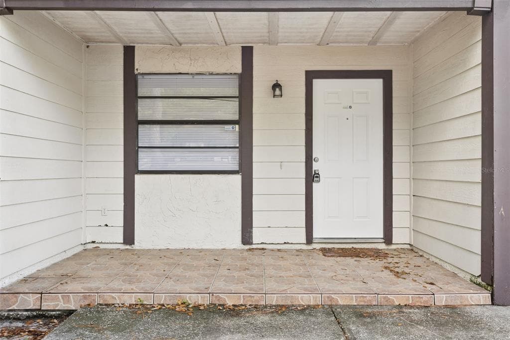 10307 COUNCILS Way, TEMPLE TERRACE, FL 33617 photo 2