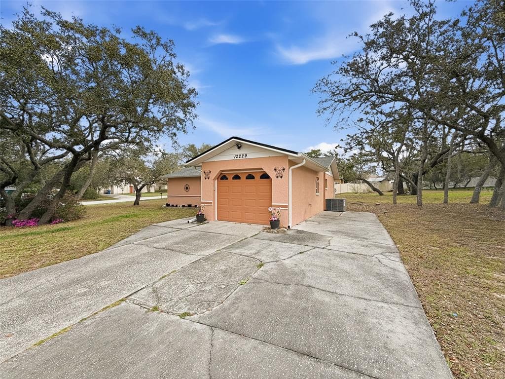 12229 CEDRO Street, SPRING HILL, FL 34609 photo 4