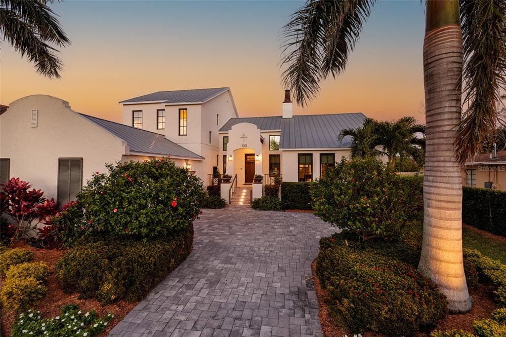 125 ALMEDO WAY WAY, ST PETERSBURG, FL, 33704