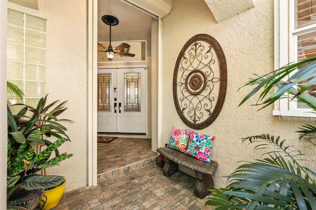 380 FAN PALM COURT, Street PETERSBURG, FL 33703 photo 3