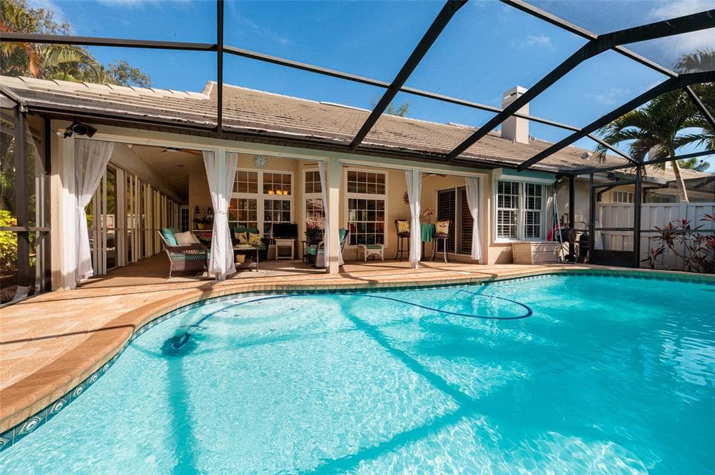 380 FAN PALM COURT, Street PETERSBURG, FL 33703 photo 5