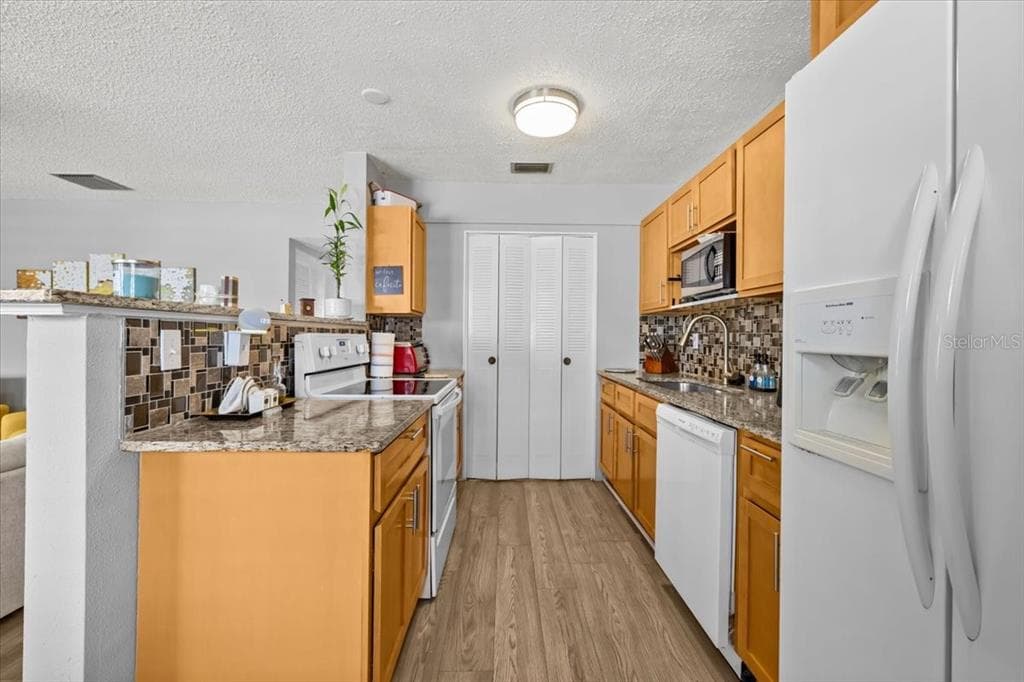 1235 HIGHLAND Avenue Unit 2-307, CLEARWATER, FL 33756 photo 5