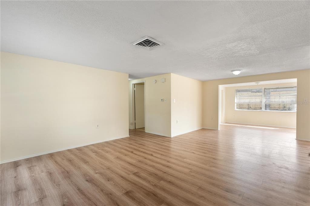 9020 HUNT CLUB Lane, PORT RICHEY, FL 34668 photo 5