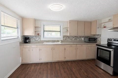 2806 PARK DRIVE, TAMPA, FL 33619 photo 3