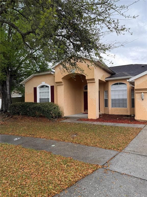 302 CRYSTAL GOBLET Court, VALRICO, FL 33594 photo 2