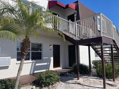 9105 HILLSBOROUGH Avenue Unit I104, TAMPA, FL 33615