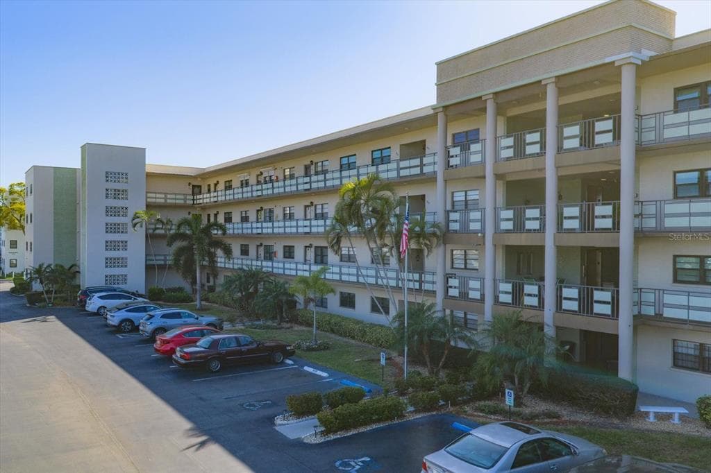 6080 80 Street Unit 102, Street PETERSBURG, FL 33709