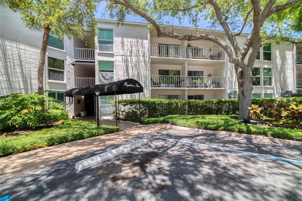 3325 BAYSHORE BOULEVARD Unit C13, TAMPA, FL 33629