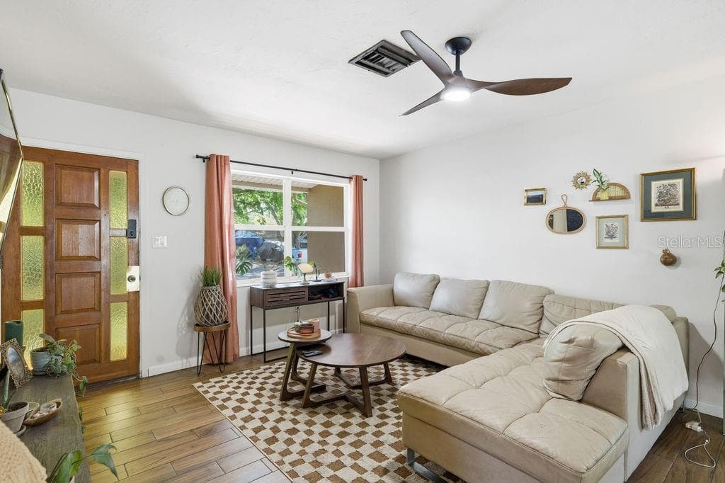 8520 109TH WAY, SEMINOLE, FL, 33772 photo 4