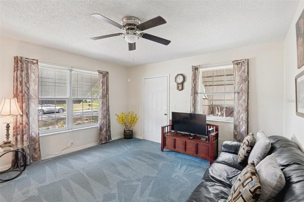 460 HOLLYHOCK LN, SPRING HILL, FL, 34606 photo 2