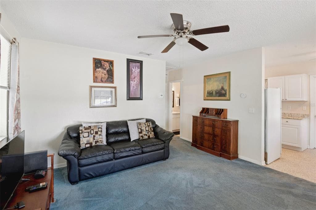 460 HOLLYHOCK LN, SPRING HILL, FL, 34606 photo 4