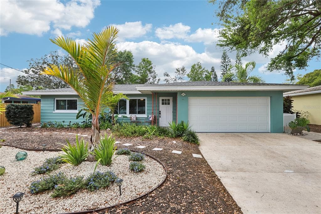 797 LAKESIDE Drive, DUNEDIN, FL 34698 photo 2