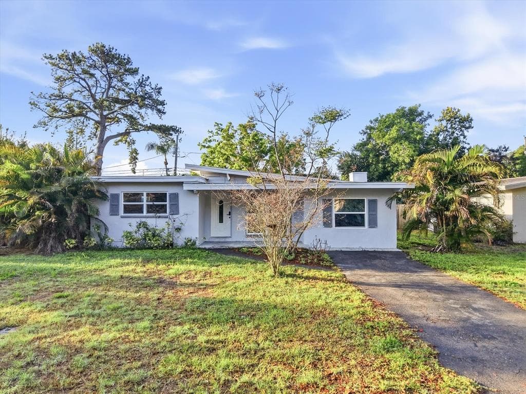 1949 PINEHURST Drive, CLEARWATER, FL 33763 photo 2