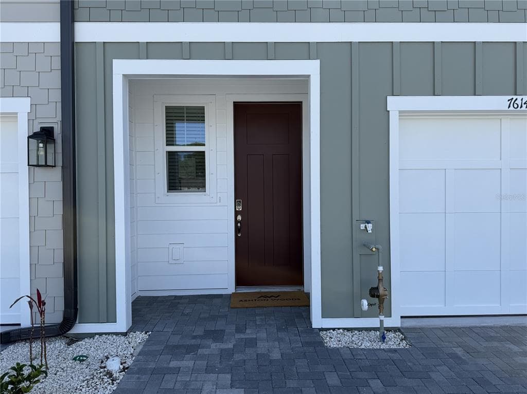 7614 DEER VALLEY CIRCLE, TAMPA, FL 33635 photo 2