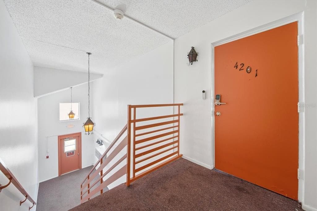 262 MONROE CIRCLE, Unit# 4201, ST PETERSBURG, FL, 33703 photo 2