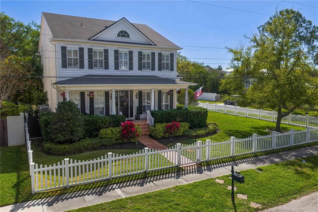 12 TREASURE DRIVE, TAMPA, FL, 33609