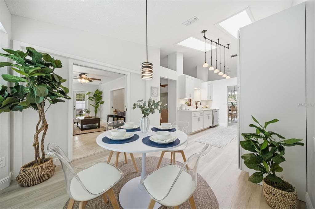 465 HOLLY HILL Road, OLDSMAR, FL 34677 photo 2